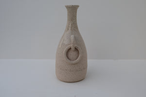 chain vase