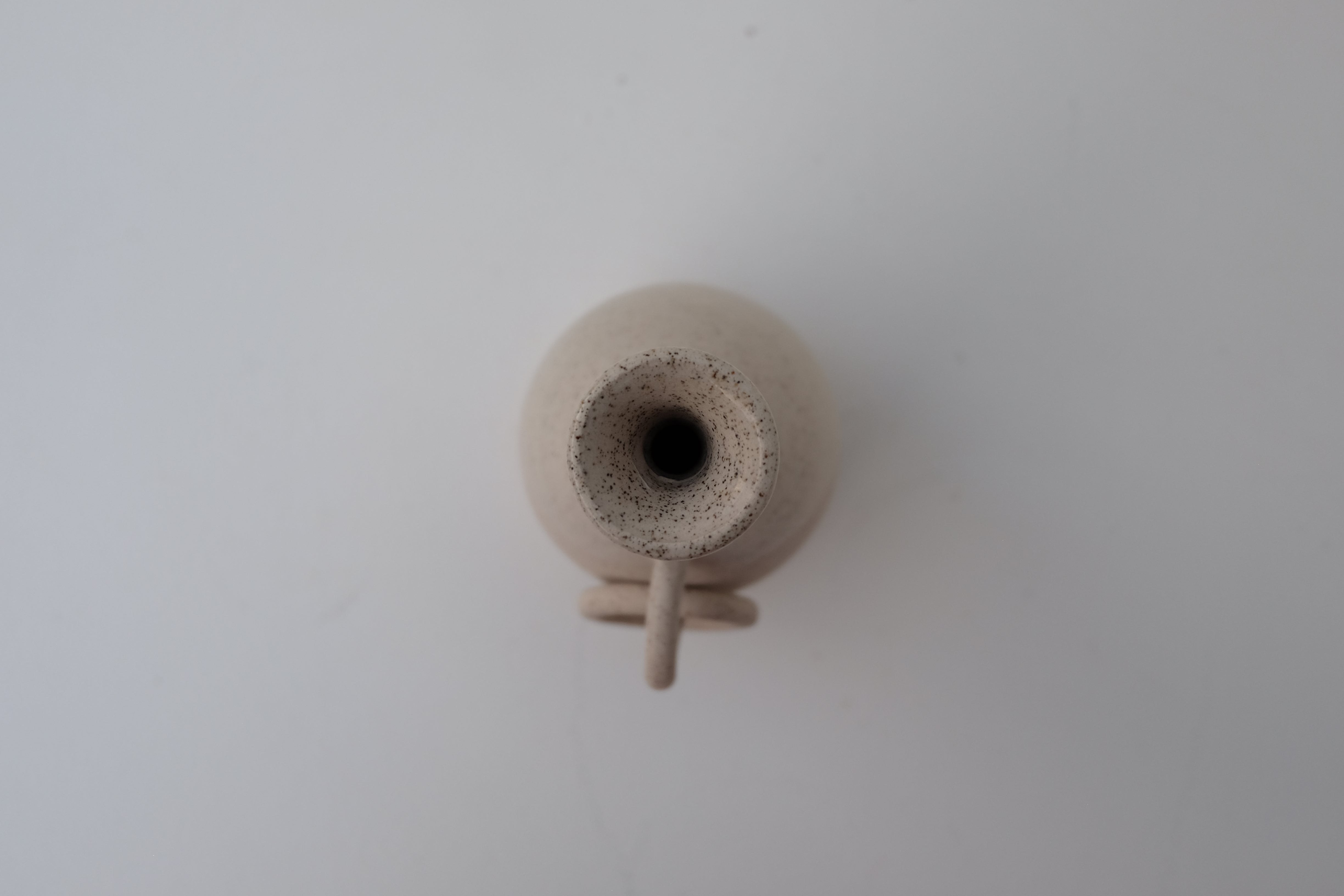 chain vase